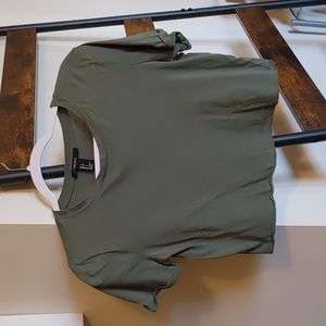 Womens cropped tee shirt